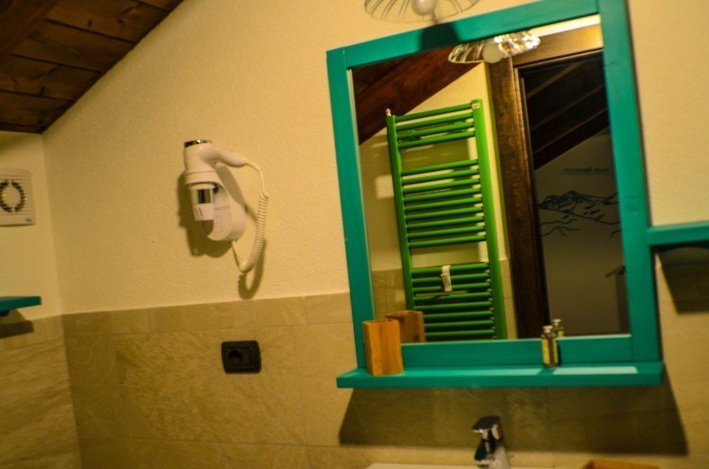 Les Vrais Rayons Hotel Verrayes Buitenkant foto